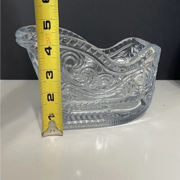 Avon 24% Lead Crystal Christmas Sleigh Candy Dish | Vintage Holiday Décor w/ Box - Picture 8 of 10